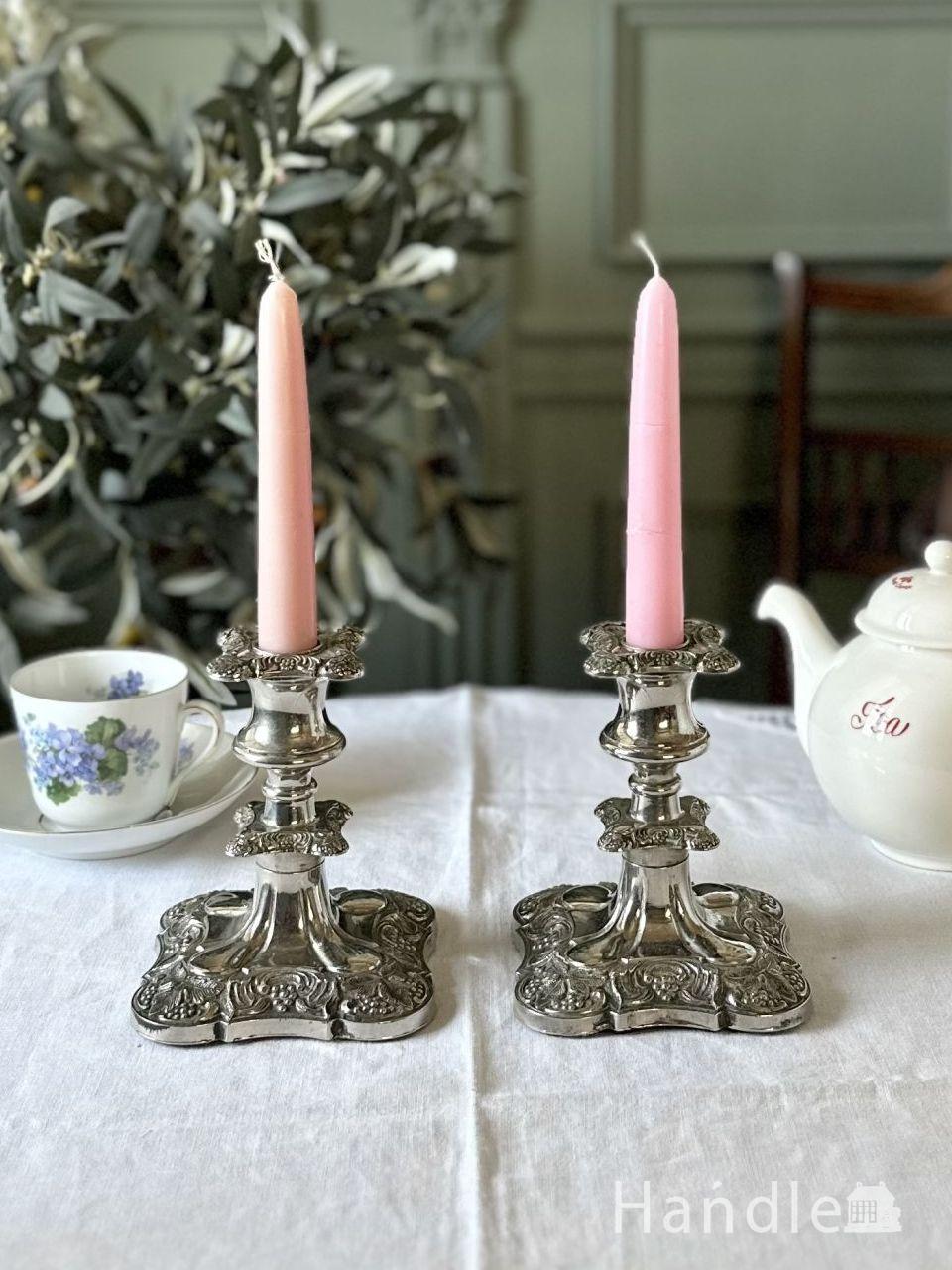 イギリスから届いた美しいキャンドルスタンド、アンティークシルバー