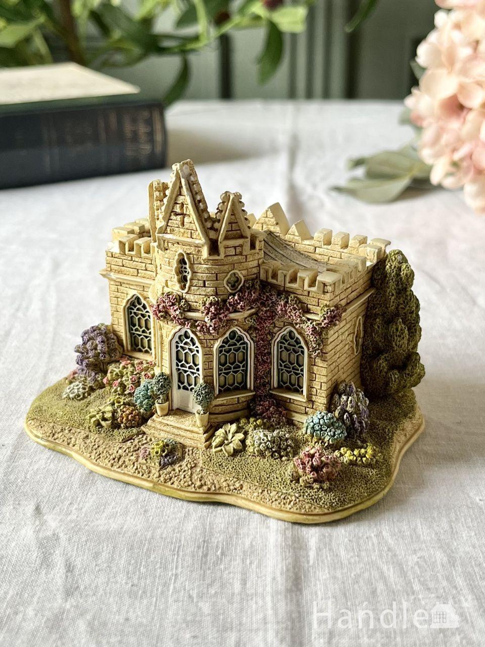 イギリスWADE社のビンテージ陶器、Whimsiesのフィギア（くま）(m-5767