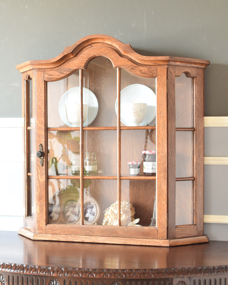 壁に掛けても、床に置いても使える、アンティークウォールガラス