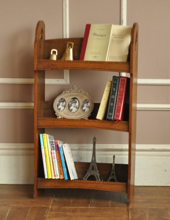 イギリスから来たアンティーク家具、木製のマガジンラック(j-1023-f