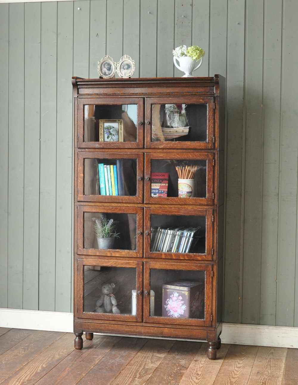 英国のカッコいいアンティーク家具、ガラス扉のシャツケース（本棚）(j