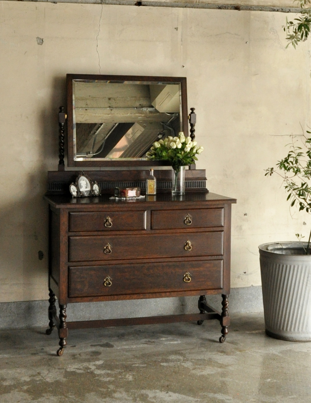 イギリスのアンティーク家具、鏡付きのドレッシングチェスト(k-906-f