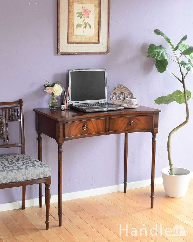 デスクに使えるアンティーク家具、引き出し付きのホールテーブル