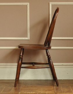 イギリスのオシャレなアンティークのイス、木製のキッチンチェア(k-687