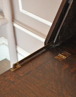 キレイなアンティークの英国家具、ライティングビューロー（デスク）(m