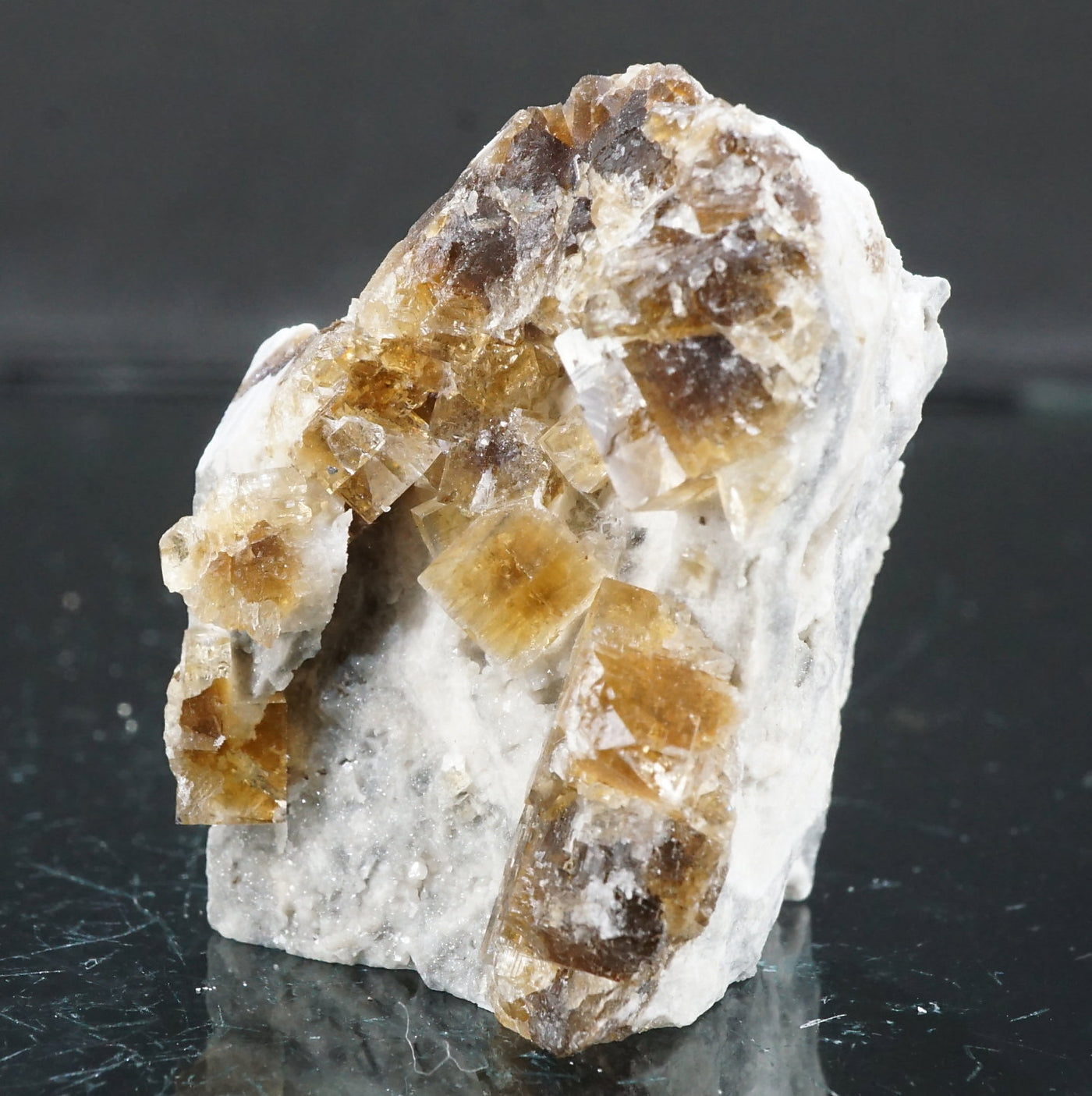 アメリカ・オハイオ州産 フローライト – 天然石ハッピーギフト