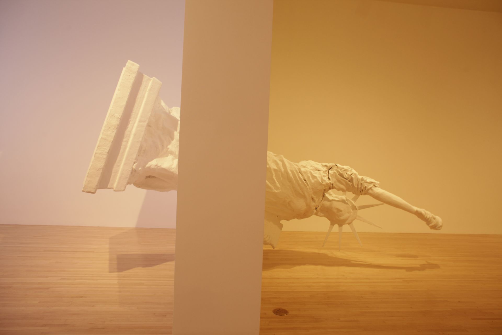 地下に埋め込んだ美術館。プリツカー賞受賞建築家・磯崎新が手がけた