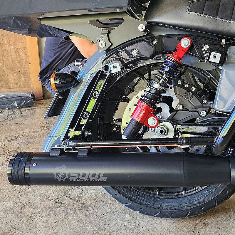 M8ツーリング ステンレス 4.5インチ スリップオンマフラー ブラック