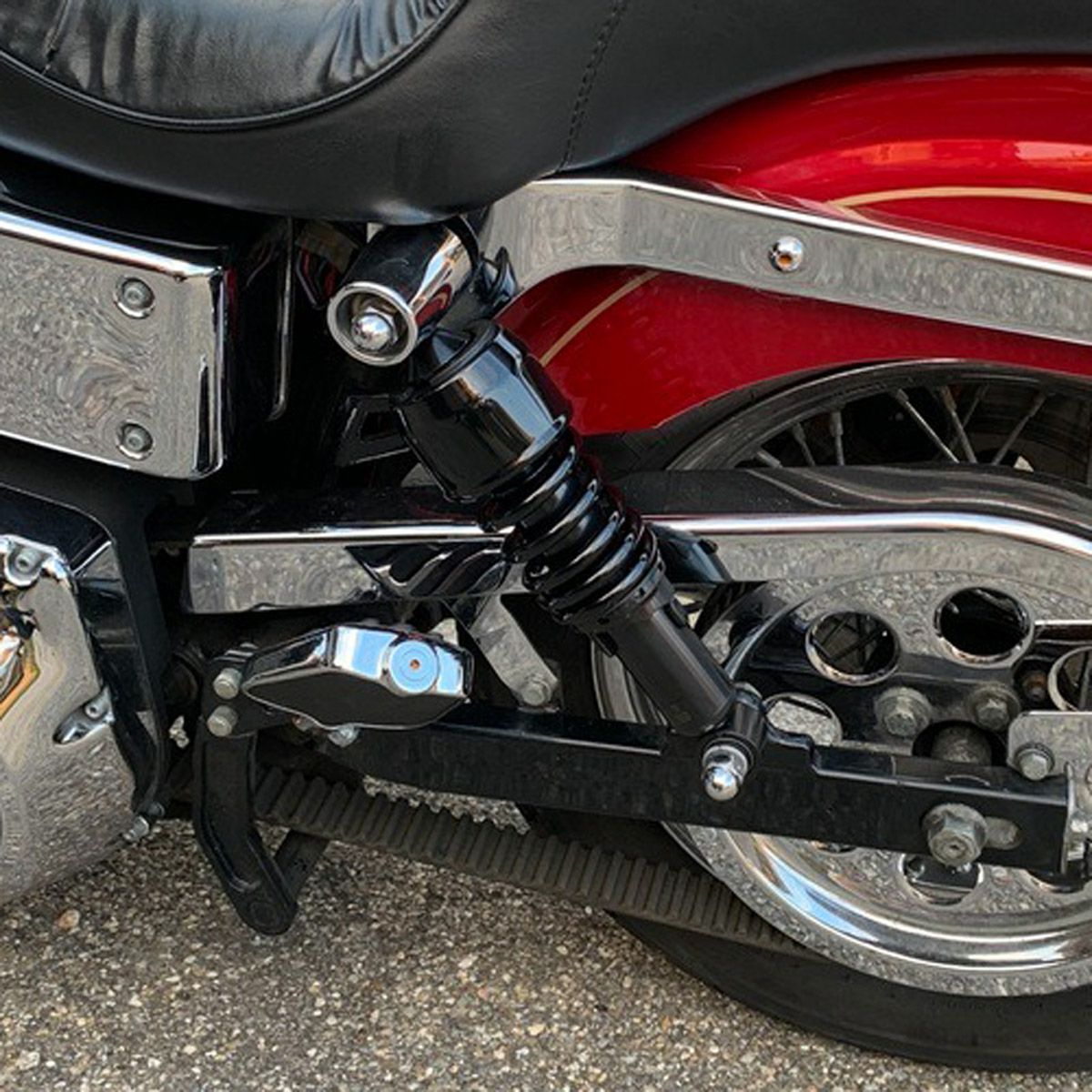 Drag Specialties リアサスペンション 11インチ (ブラック) 【ダイナ