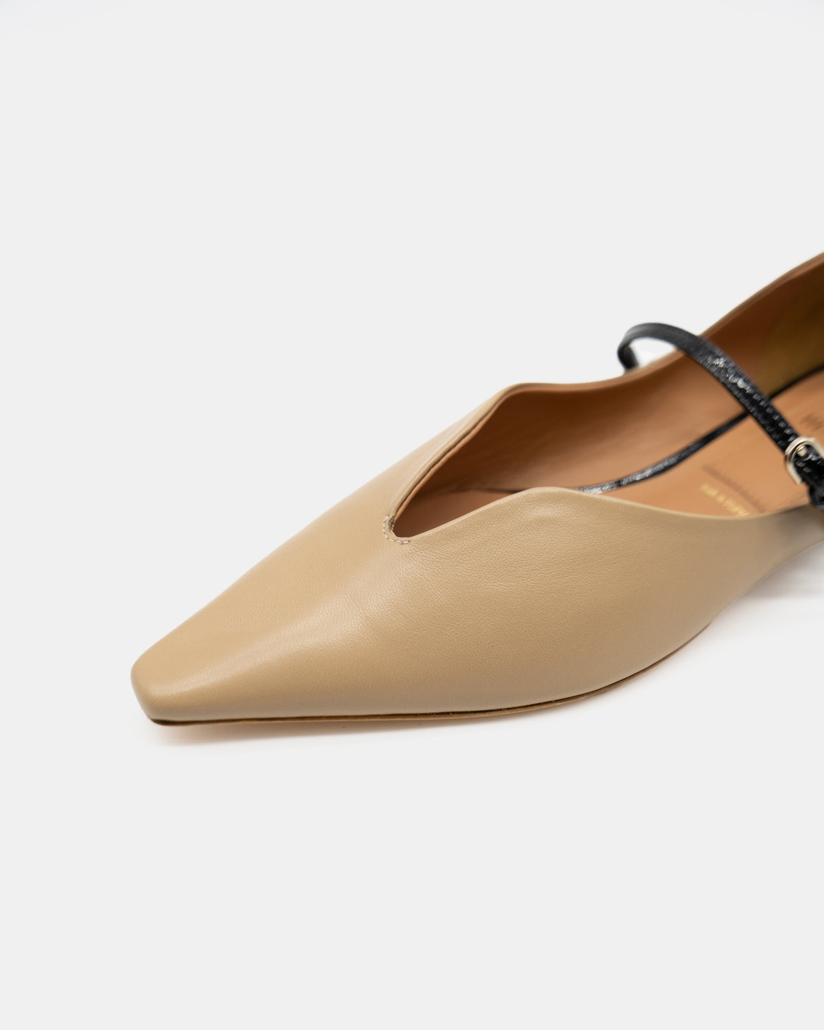 Kate beige メリージェーン ポインテッド パンプス ベージュ - HENRI