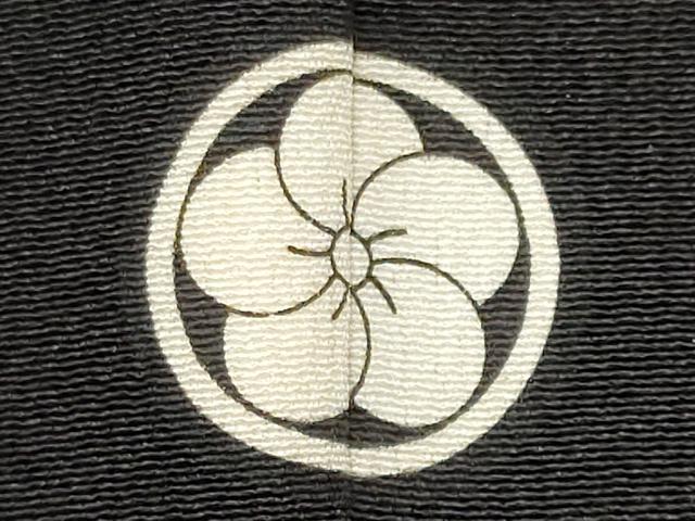 平和屋着物□豪華黒留袖 駒刺繍 扇面花松文 暈し染め 金彩