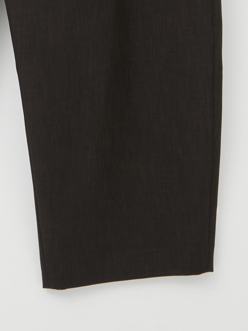 ハイウエストカーブパンツ | Pants | HER. Online Store