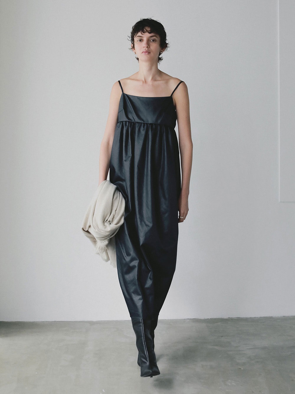 コクーンワンピース | Onepiece | HER. Online Store