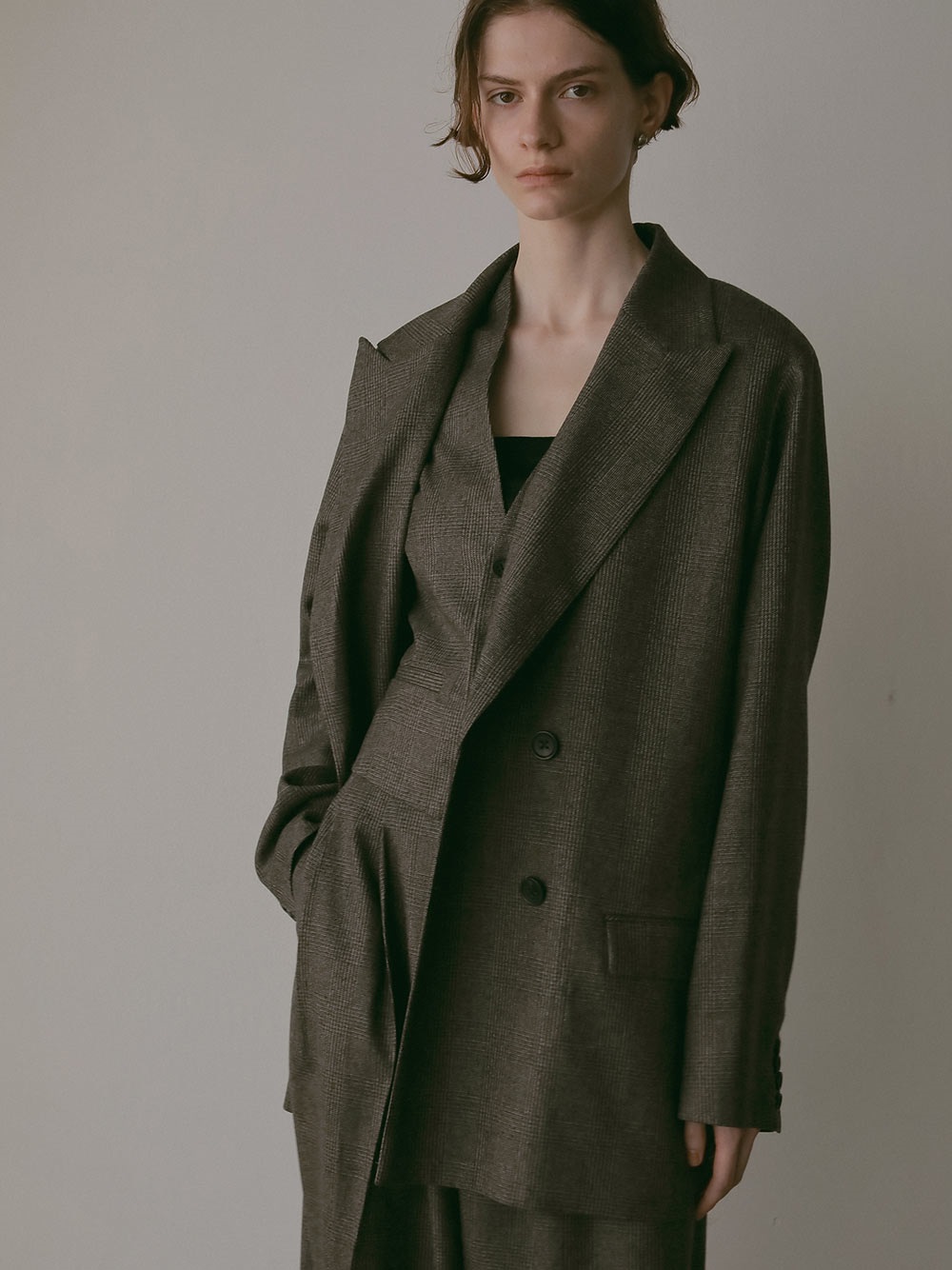 サキソニーダブルブレストジャケット | Jacket | HER. Online Store