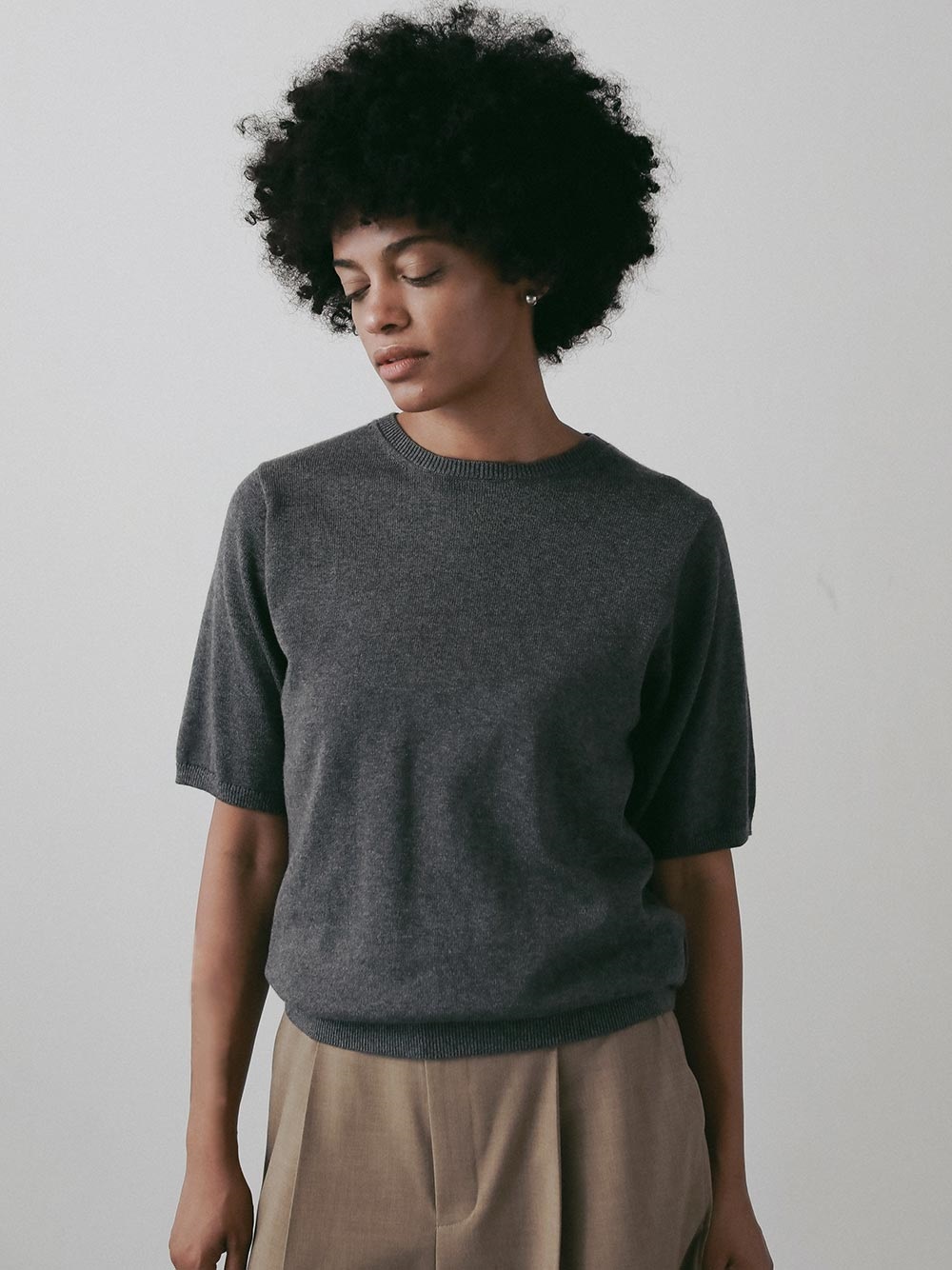 ハーフスリーブニットプルオーバー | Knit | HER. Online Store