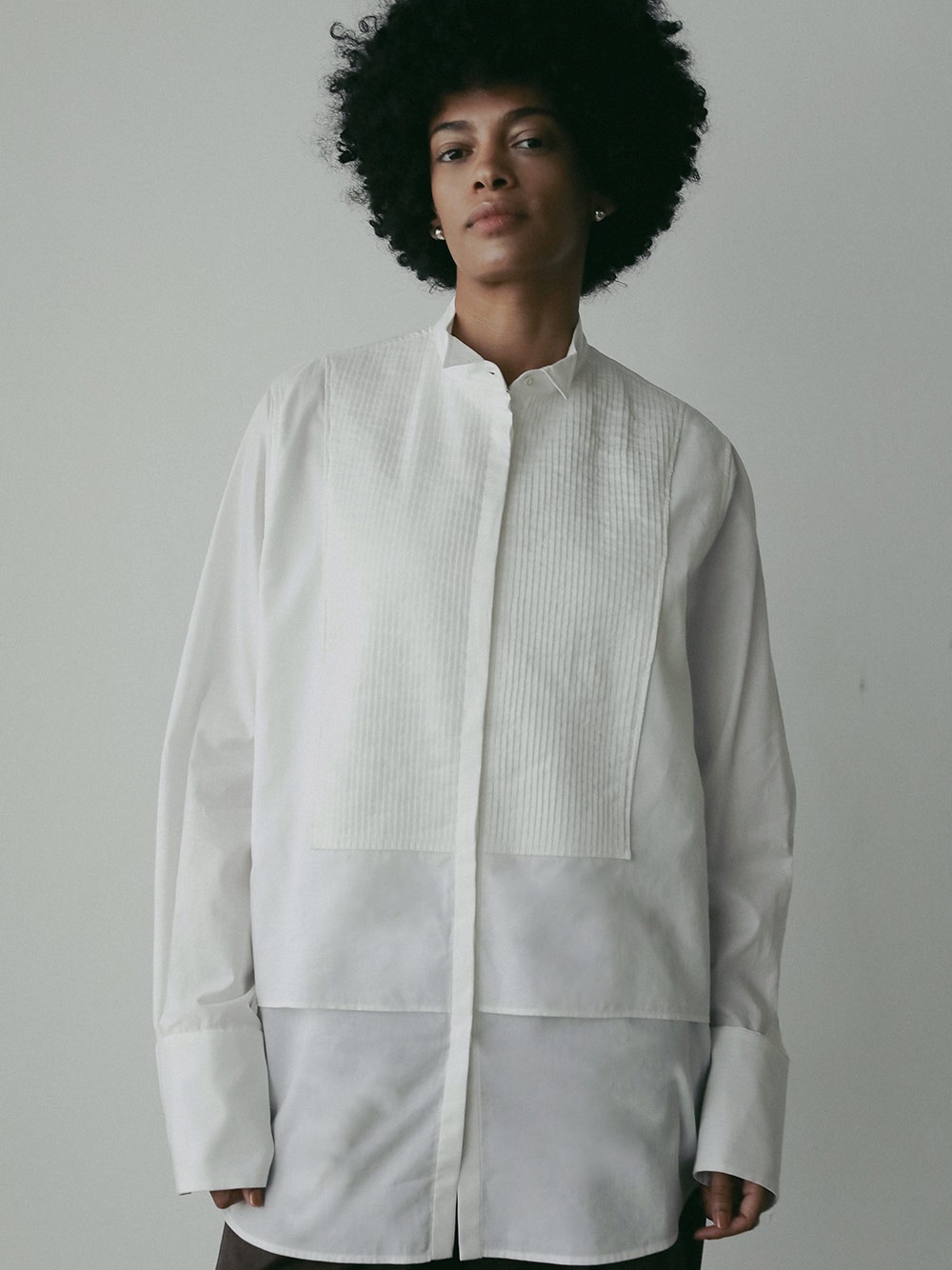 ピンタックシアーブラウス | Blouse | HER. Online Store