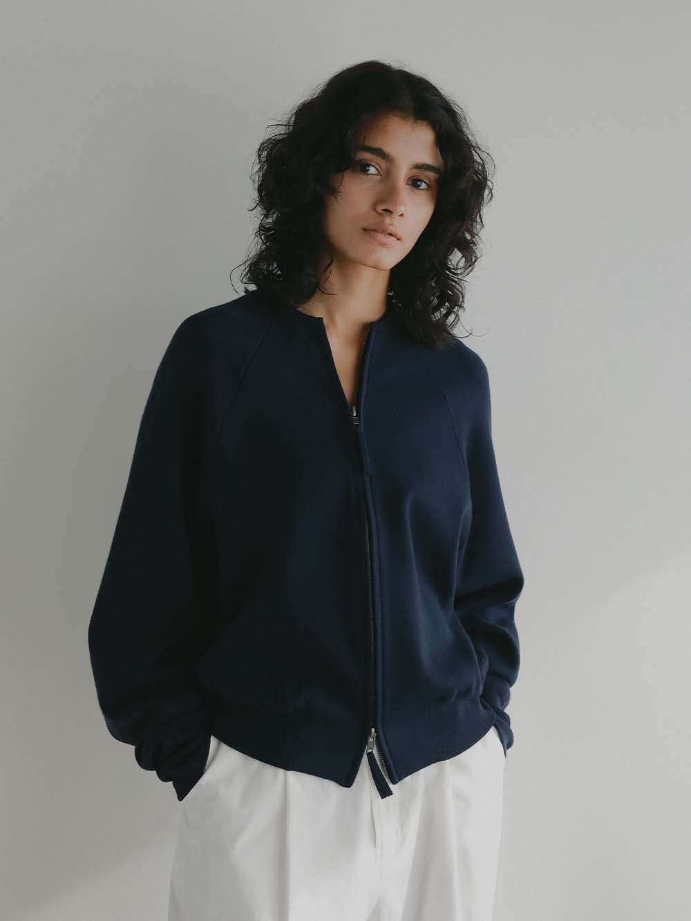 ニットジップアップブルゾン | Knit | HER. Online Store