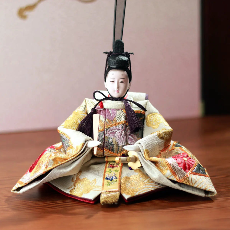 Rin Hina Dolls: High-quality kimonos and dressing for Hinamatsuri