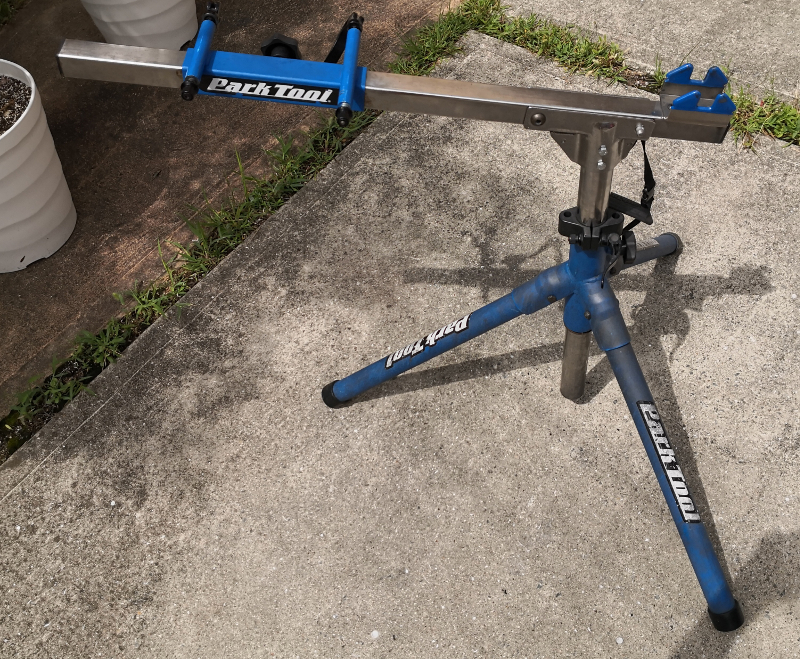 ロードバイク洗車に最適な自転車メンテナンススタンド Park Tool PRS