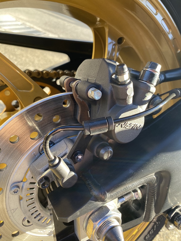 21 CBR600RRのリアブレーキパッドを交換 | Hiroaki's blog