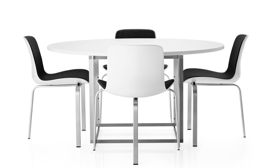 PK8 Chair by Poul Kjaerholm for Fritz Hansen | hive