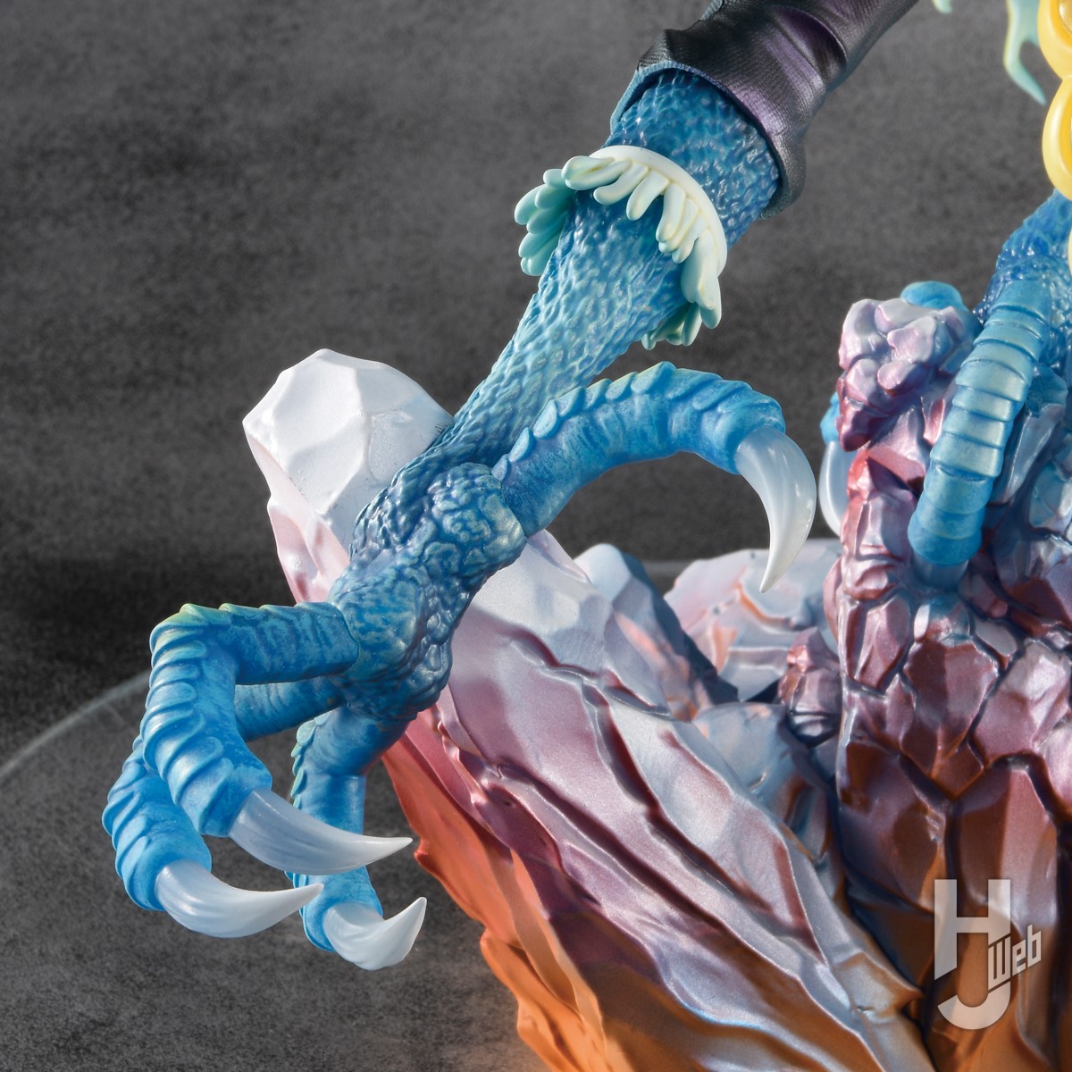 白ひげ海賊団1番隊隊長「マルコ」が全高約31.5cmの大ボリュームで登場