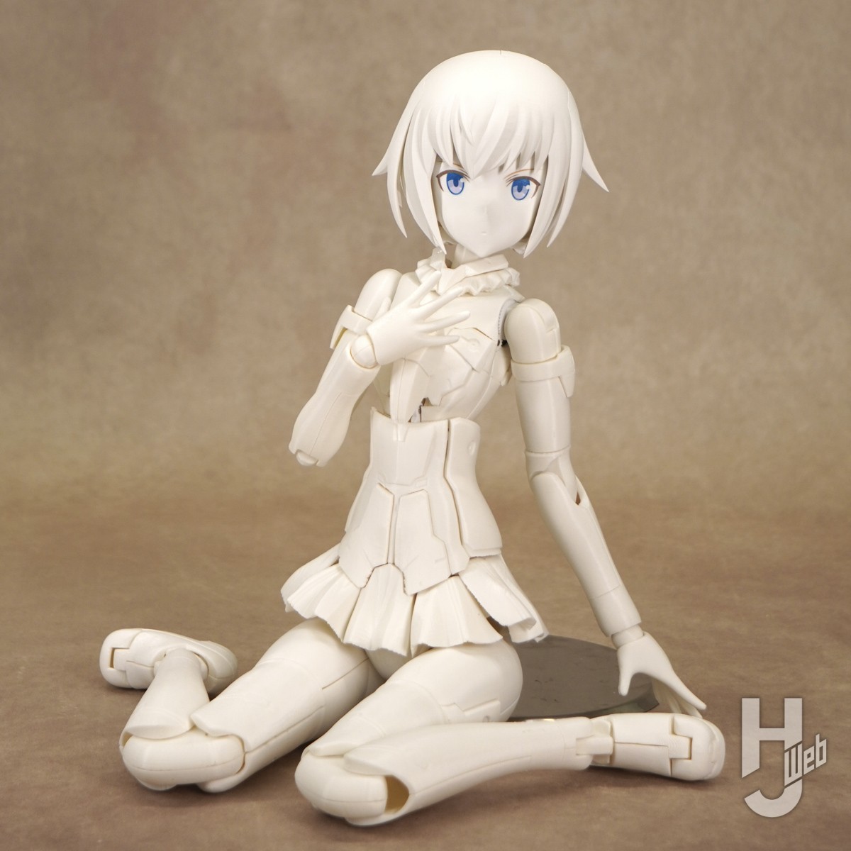 フレームアームズ・ガール」の轟雷が“約55cm”のロボットドール化