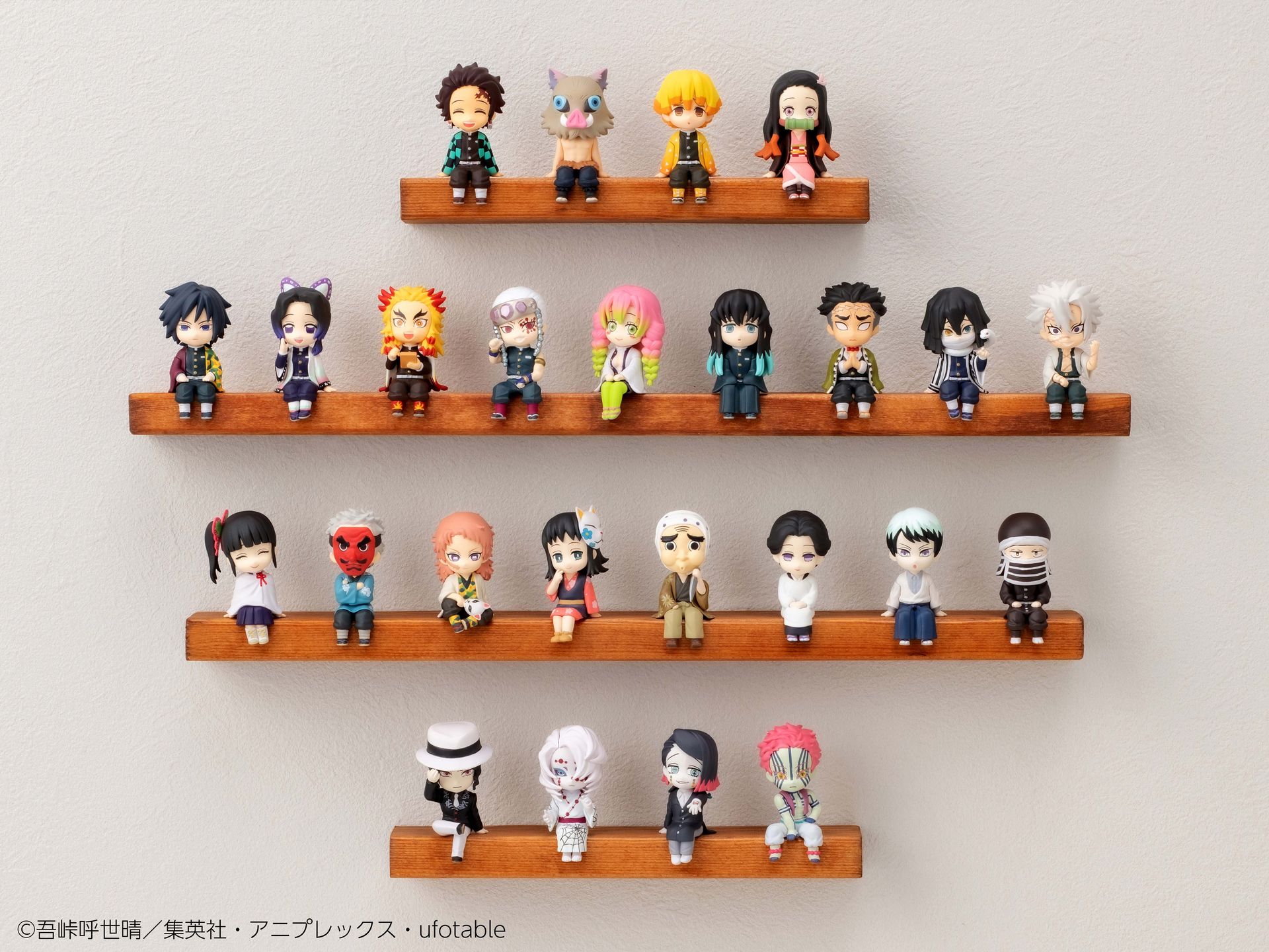 フィギュア「座る『鬼滅の刃』25体セット」、限定特典「嘴平伊之助