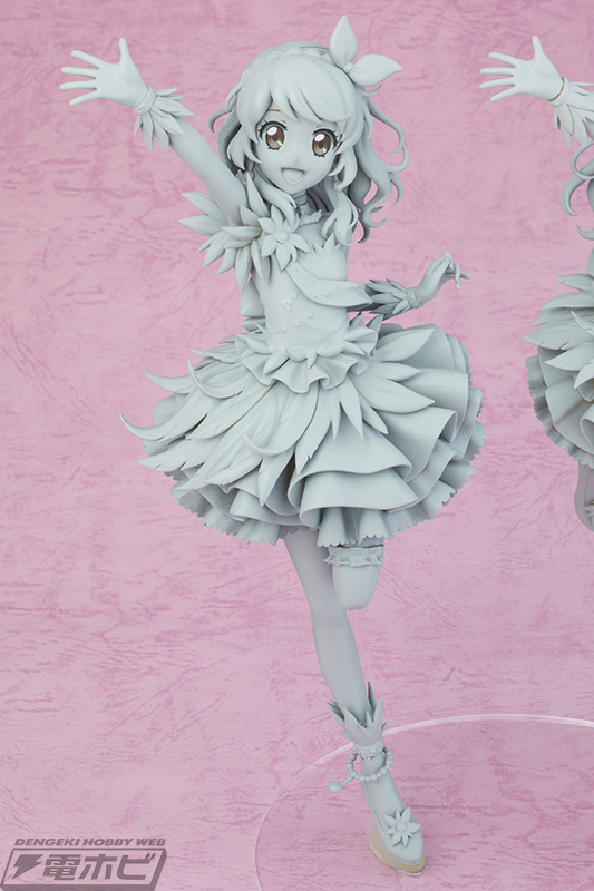 アイカツ！』星宮いちご、大空あかりがユニット「コスモス」のドレスで