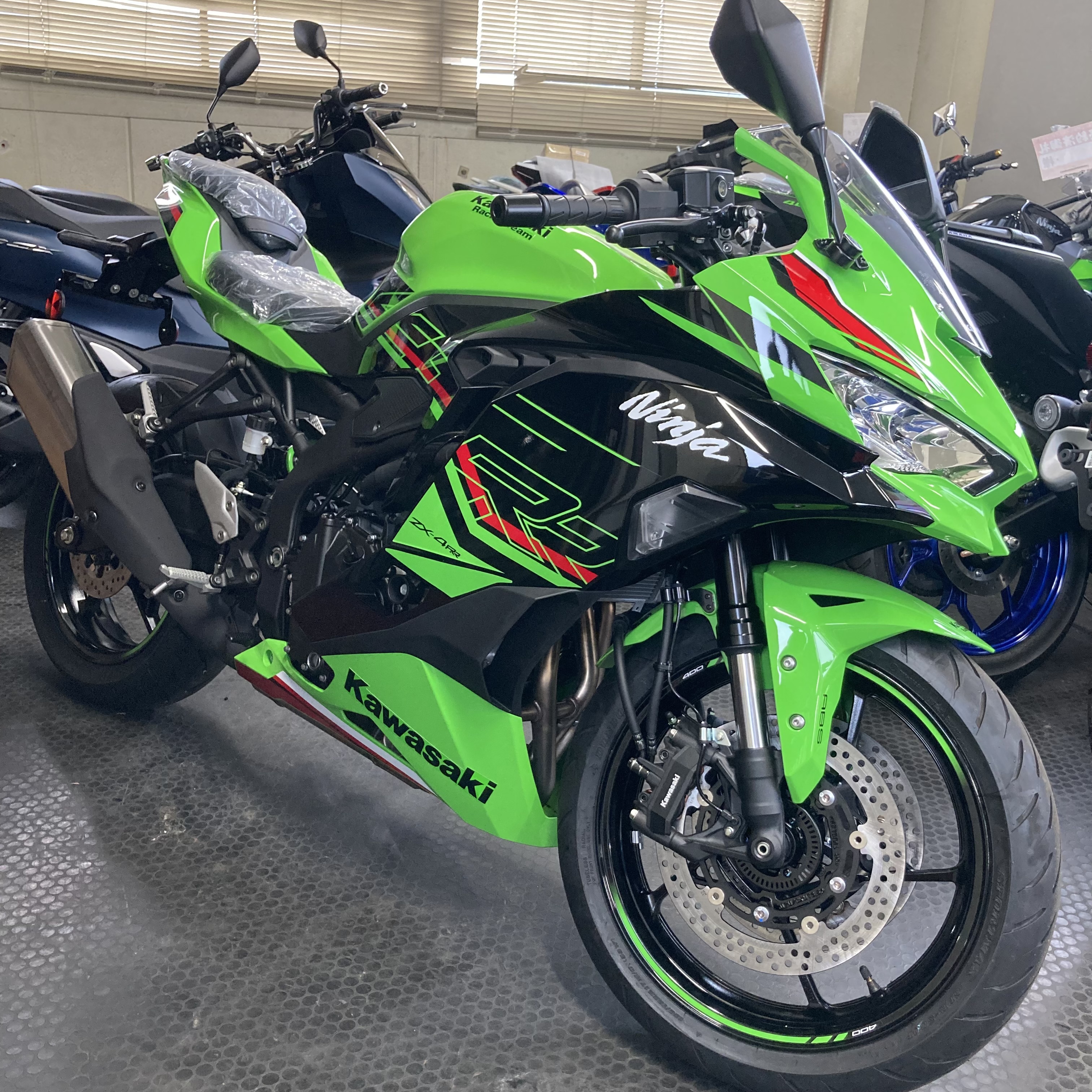 カワサキ》エリミネーター、ZX‐4Rシリーズ予約できます！ | 広島
