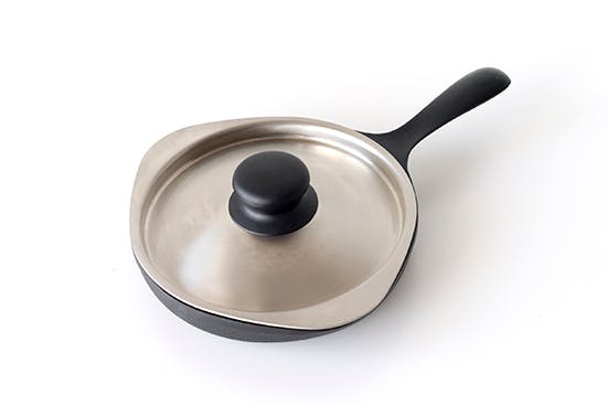 柳宗理/南部鉄器ミニパン16cm（ステンレスふた付） - 北欧、暮らしの道具店