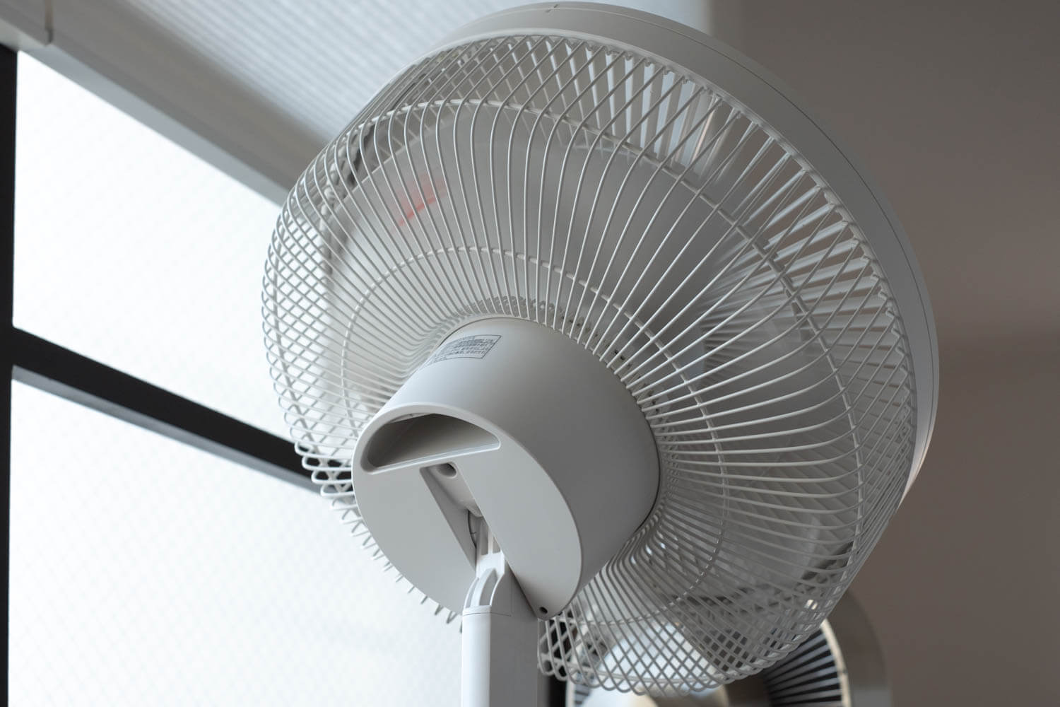 無印良品DC扇風機は3D首振りのおかげでサーキュレーターとしても使え