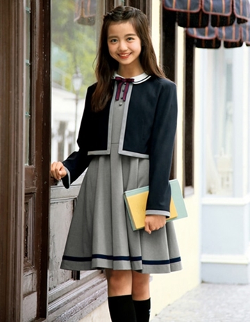 リンジィ卒服2022！卒業式の服に、レトロガーリーなトレンドをプラス