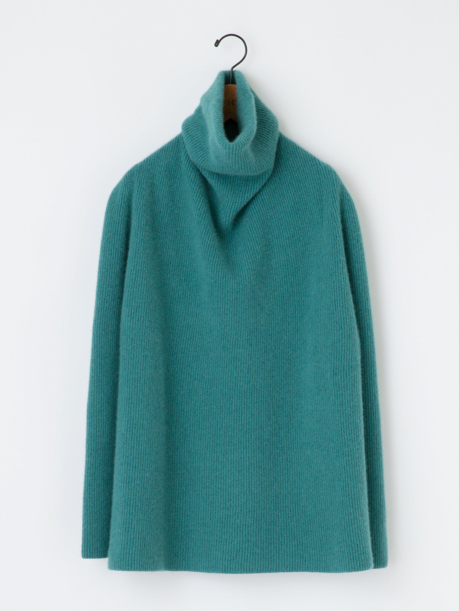 BATONER | カシミヤフォックスユニークタートルニット – H+HELIOTROPE