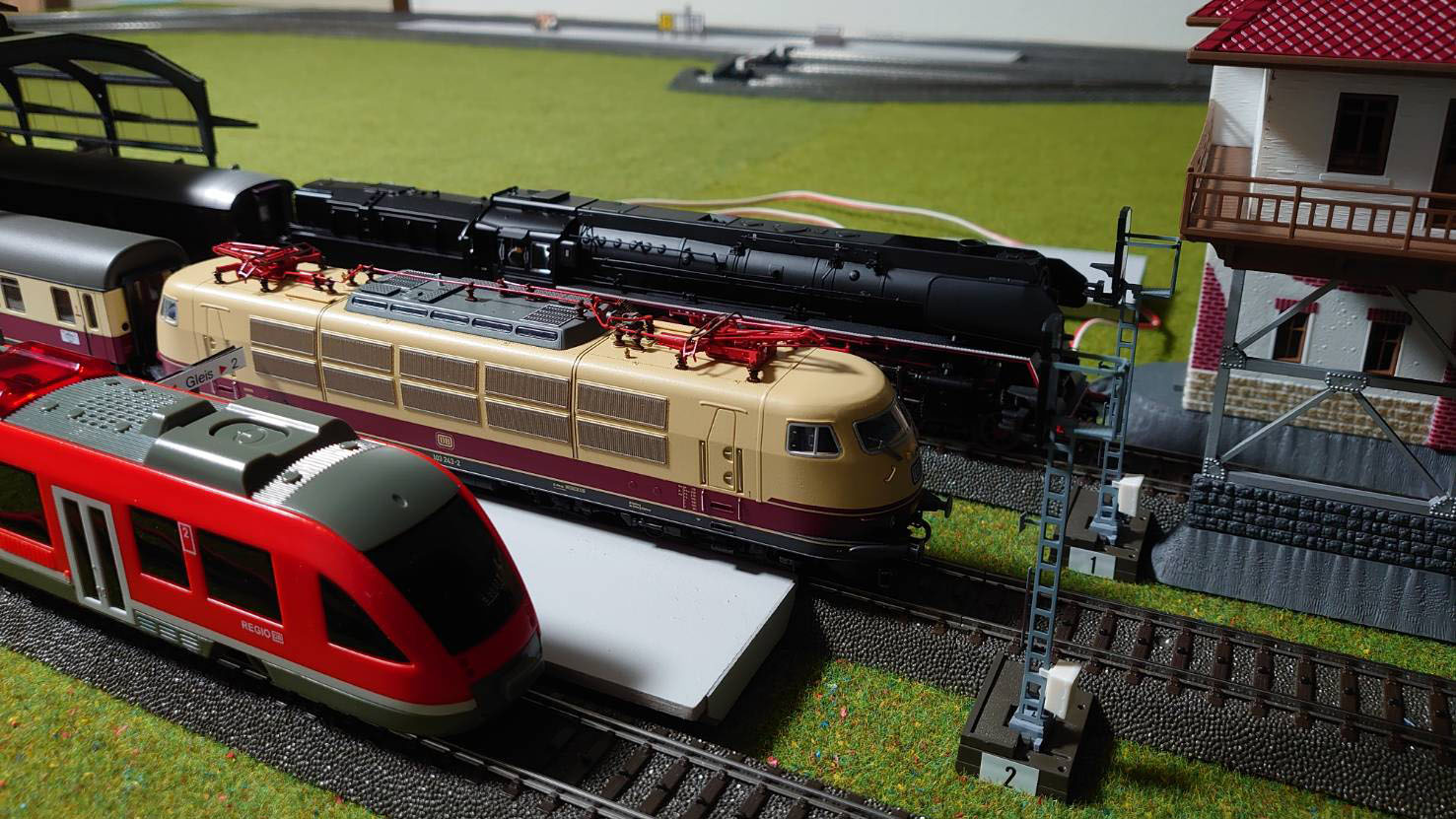 レイアウト紹介｜メルクリンストア大阪HRS｜Märklin Store Osaka HRS