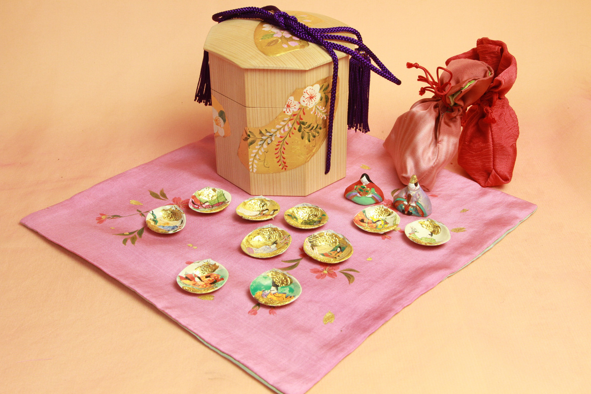 貝合わせと江戸の小箱の組み合わせ