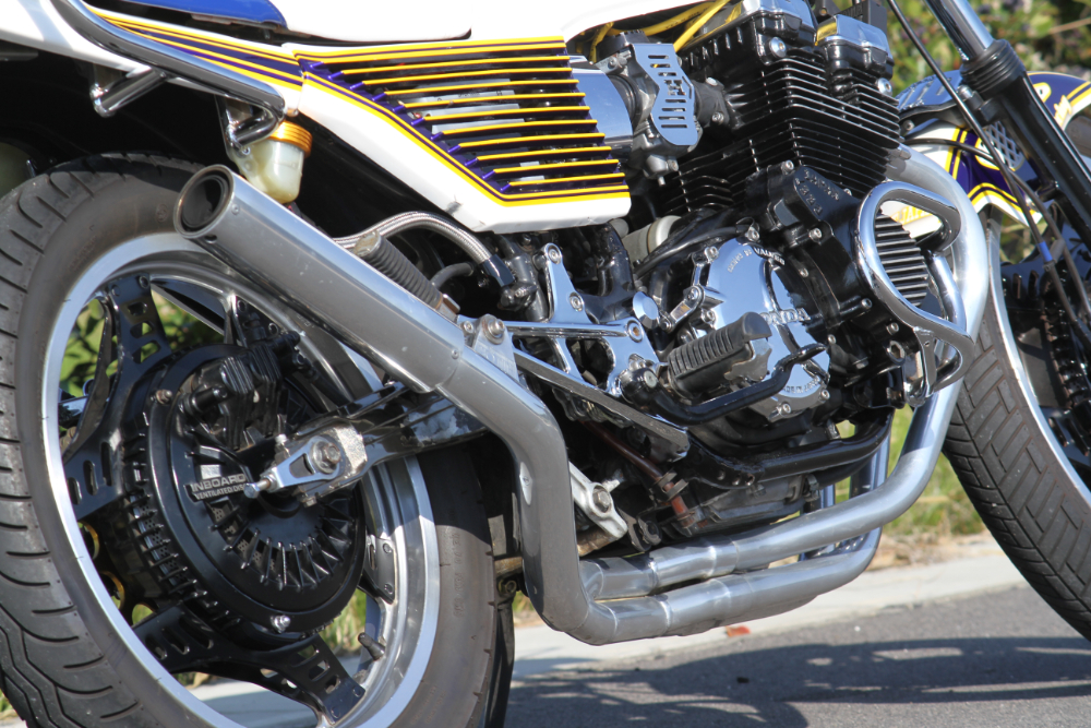 CBX400F】すべてを自分色に仕上げたフルBEETにウッドアイ外装のCBXが