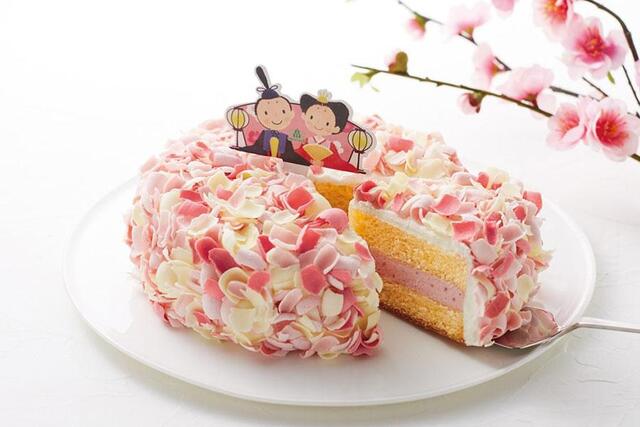 3色の花びらチョコレートで華やかに、モロゾフの「ひなまつりケーキ