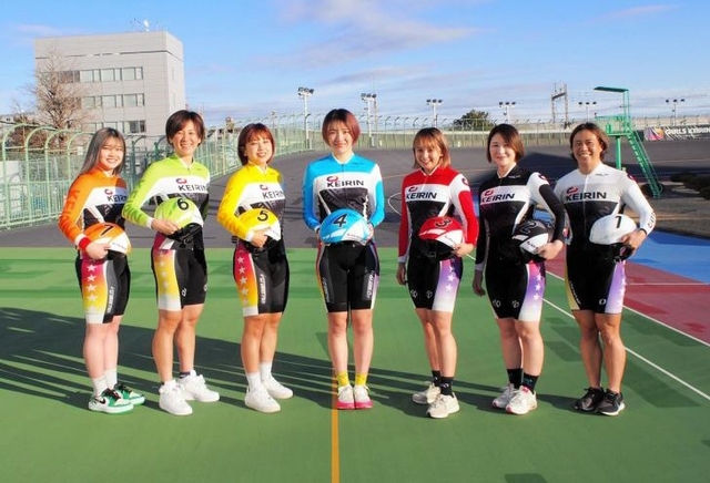 ガールズケイリン旧ユニフォーム7番車 20251205_01_03.jpg