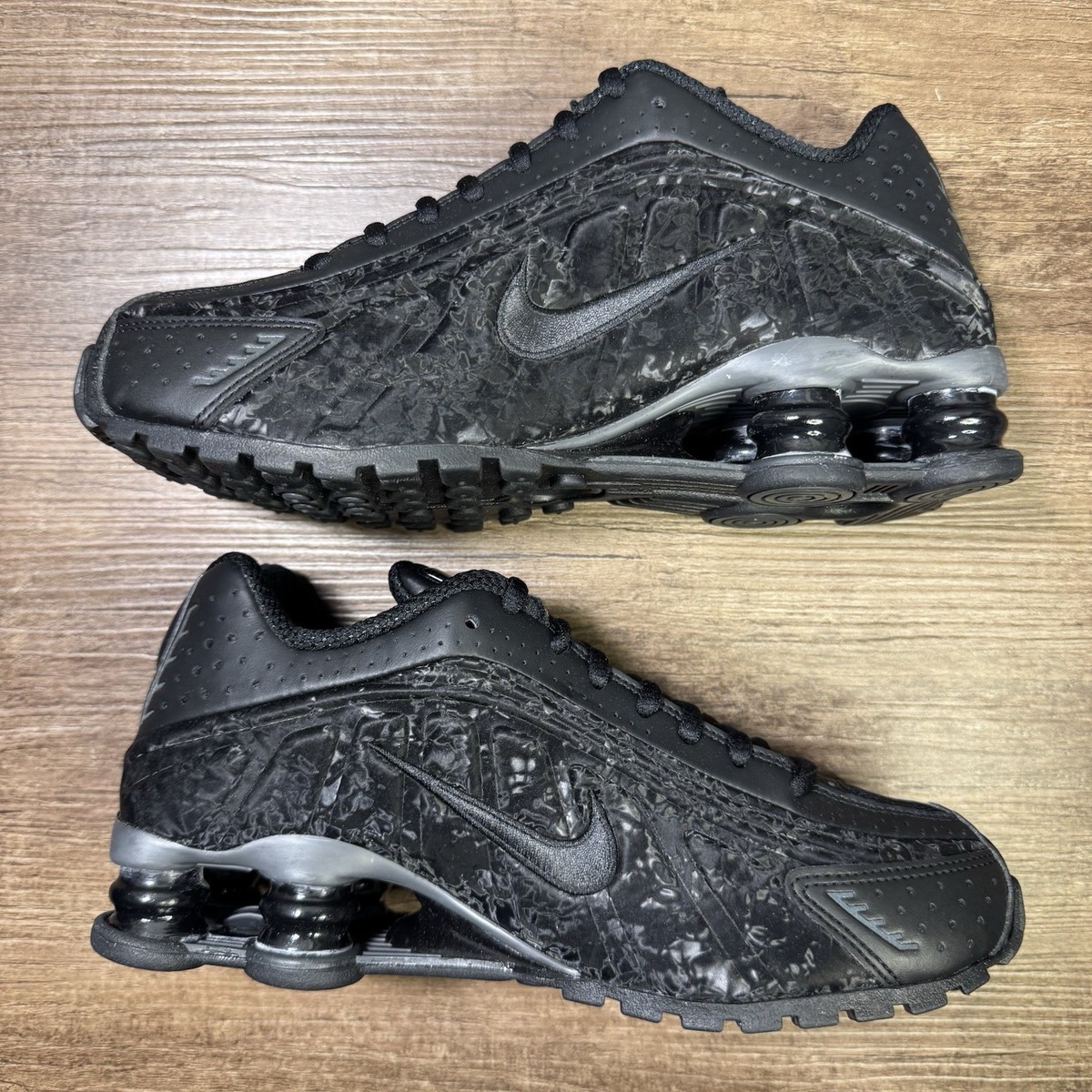 Nike Shox R4 'Black Floral' Women's Size 6 New HV0934-002 No Lid