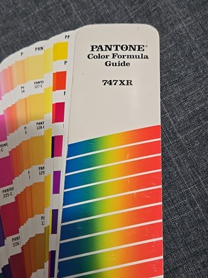 Vintage Pantone Color Formula Guide 747XR Matte Coated 1990-1991