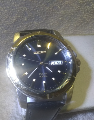 Seiko Solar Watch Men V158-0AD0 Day Date WR Black Leather New Bat