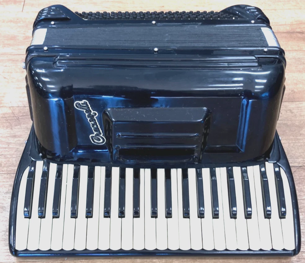 Crucianelli Accordions 41 Treble Keys for sale | eBay