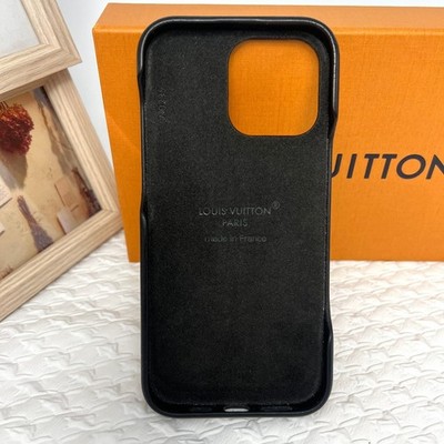 Louis Vuitton iPhone 16 Pro Max Bumper Case Monogram Official