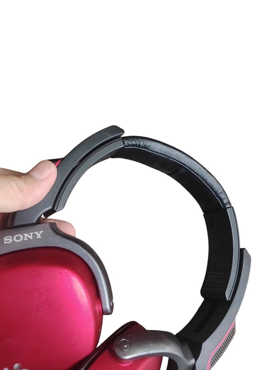 Used Sony 3 in 1 Walkman MP3 Player Speakers Headphones NWZ-WH303