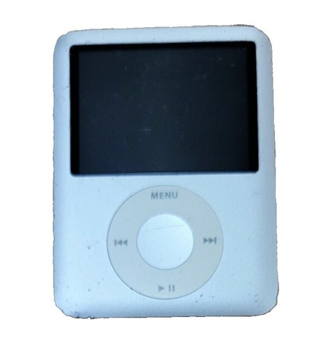 iPod Classic 3rd Generation 15gb w/ Original Box - Volkswagen VW