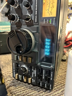 ICOM IC-740 トランシーバー 中古品 ICOM IC-740 トランシーバー 中古