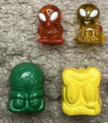 Go Go Crazy Bones Lot 10 Aliens Glowing Eyes Dragonball Z Assorted