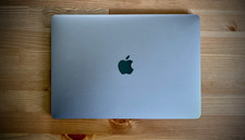 Apple MacBook Pro 13.3'' 256GB SSD 8GB RAM Laptop Gray MXK32LL/A