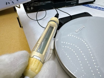 Sony Walkman D-NE730 Portable CD MP3 Player White Silver w/ Remote